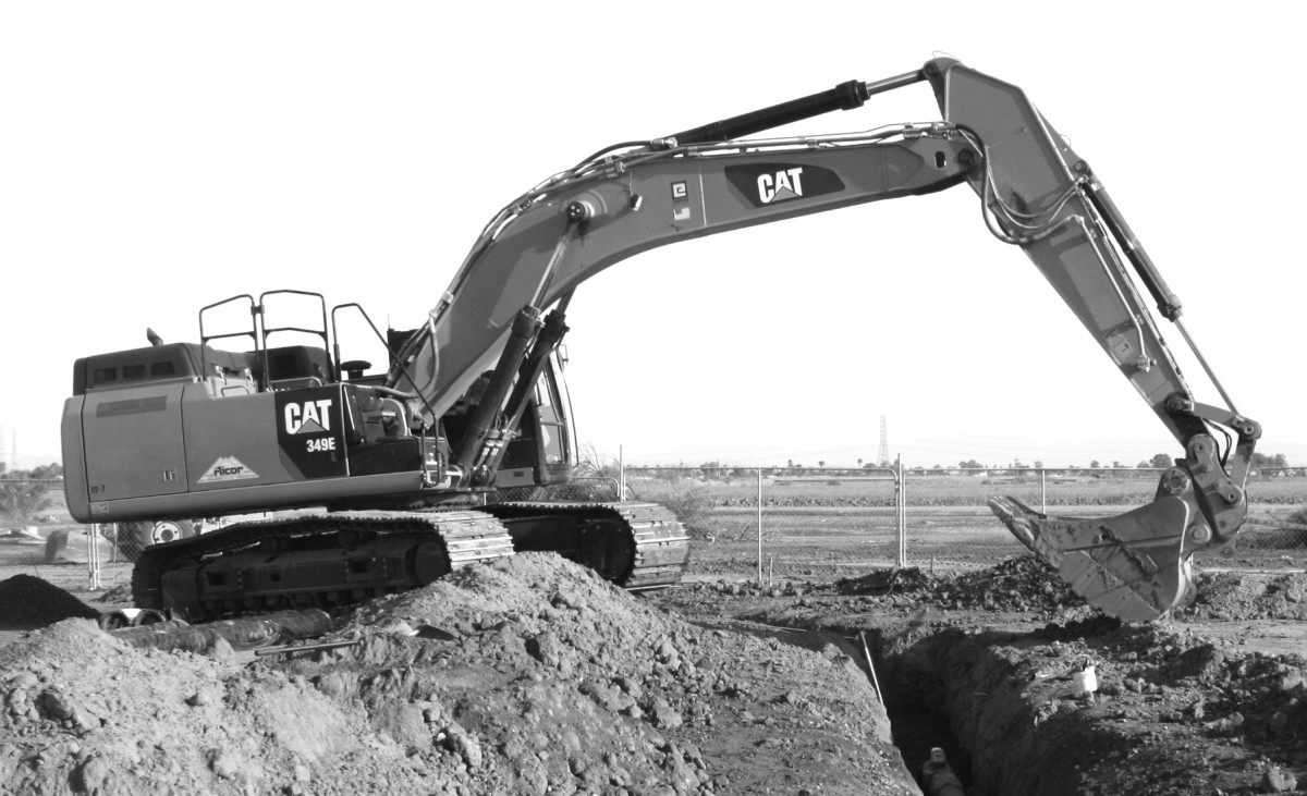 Excavator 359E BandW